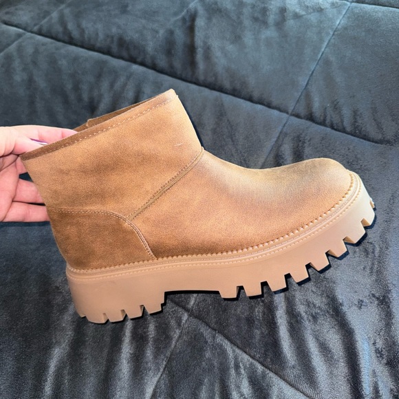 Dolce Vita Ankle Platform Boots - Picture 1 of 8